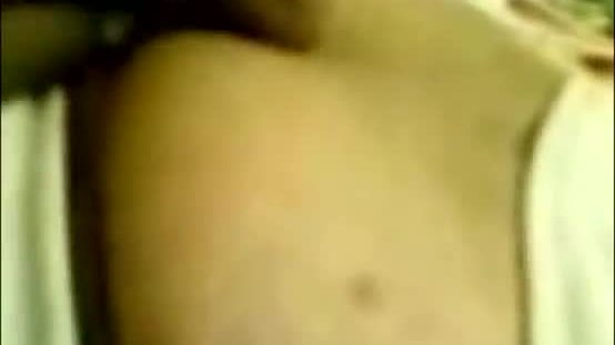 Fat arab slut get her pussy fingered by her man