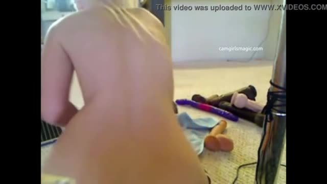 Alysa gap uses inprovised dildos to stretch her innocent asshole on the camera