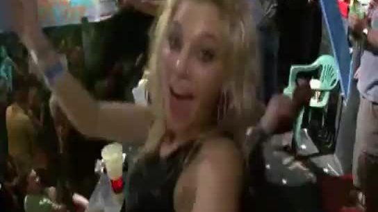 Willa in blonde amateur girl gives one of young blowjobs