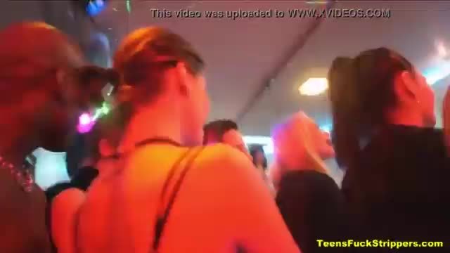 Real amateur partying deepthroater cumswapping